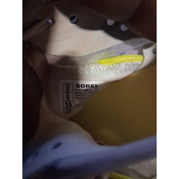Sorel Women's Kinetic Breakthru Tech Sneaker Yellow White Size 8 Running Shoes - Picture 8 of 8